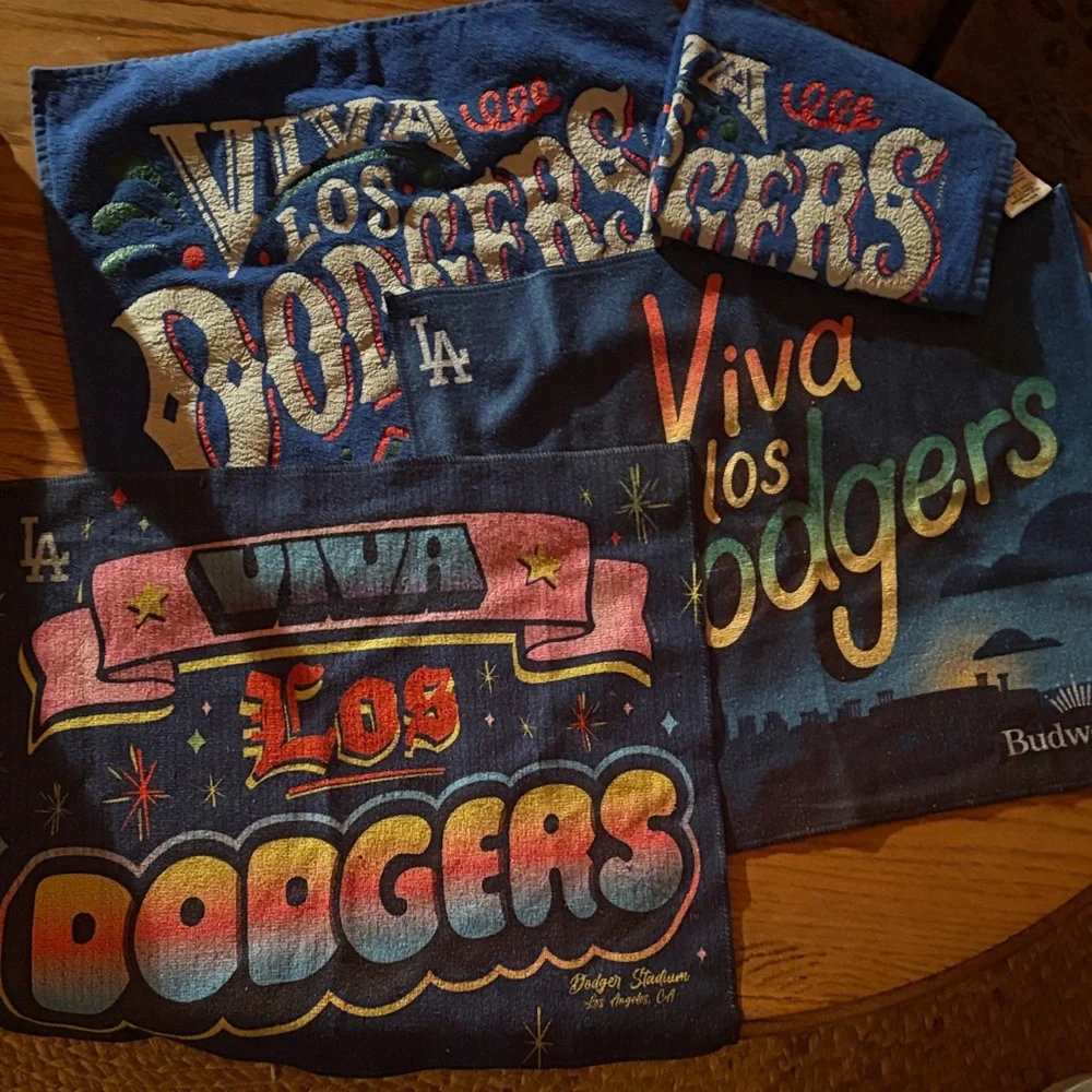 FOUR (4) Los Angeles Dodgers 'Viva Los Dodgers' limited edition rally towels
